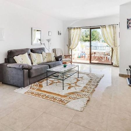 Capistrano Village B, 1 Bedroom + Free Wi-Fi Нерха Екстериор снимка